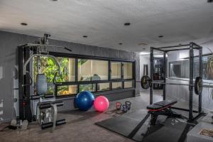 Fitness centrum a/nebo fitness zařízení v ubytování Indigo Inn Casa Adults Only