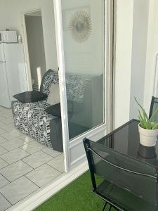 Zdjęcie z galerii obiektu Appart Cabourg Résidence Plein sud Face piscine aqualudique w mieście Cabourg