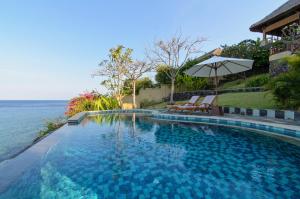 The swimming pool at or close to Villa Aquamarine