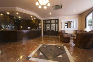 A seating area at Balneario de Archena - Hotel León