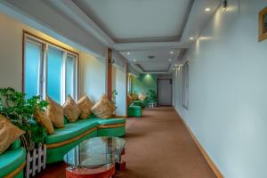 Posezení v ubytování Mount Conifer Suites & Spa