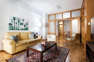 Posedenie v ubytovaní Neat Kolonaki Apartment, Athens City Centre - NV8