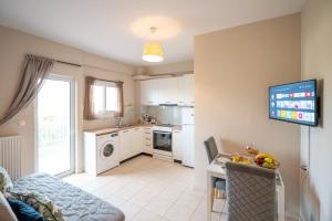 A kitchen or kitchenette at Dream House Ioannina