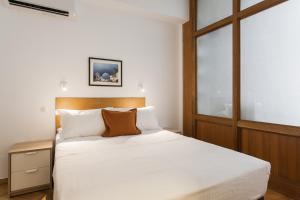 Posteľ alebo postele v izbe v ubytovaní Neat Kolonaki Apartment, Athens City Centre - NV8