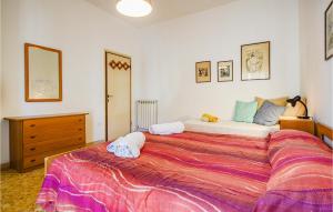 Posteľ alebo postele v izbe v ubytovaní Awesome Apartment In Viareggio