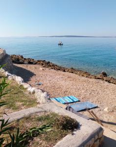 Zdjęcie z galerii obiektu Apartments by the sea Mandre, Pag - 18047 w mieście Pag