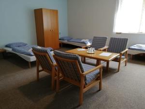 Hotel Chytrov房間的床