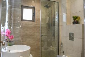 Kúpeľňa v ubytovaní PAUL'S VILLA PLAKIAS