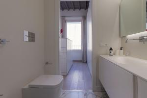 A bathroom at Ricasoli 34 House by 360Rentals