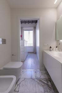 A bathroom at Ricasoli 34 House by 360Rentals