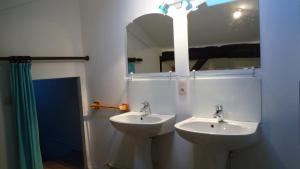 Bagno di Gîte la Passerelle à Mouzaive