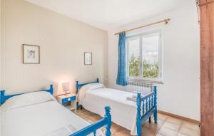 A bed or beds in a room at Case Sparse San Savino