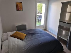 Posteľ alebo postele v izbe v ubytovaní Belle Maison 12p 6 couchages TOURS CENTRE avec jardin