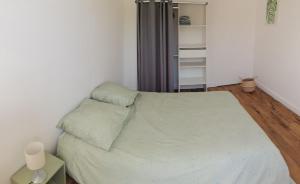 Posteľ alebo postele v izbe v ubytovaní Belle Maison 12p 6 couchages TOURS CENTRE avec jardin