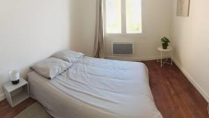 Posteľ alebo postele v izbe v ubytovaní Belle Maison 12p 6 couchages TOURS CENTRE avec jardin