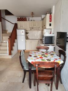 Kuchnia lub aneks kuchenny w obiekcie Estepona - Playa - 1 dormitorio con terraza solárium Mi17