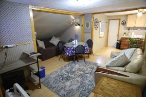 Oleskelutila majoituspaikassa 3-Bedroom apt. ideal location near new river gorge