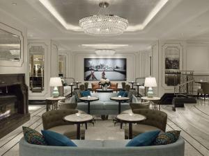 Χώρος καθιστικού στο The Langham Hong Kong