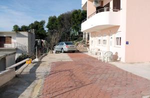 Galeriebild der Unterkunft Apartments by the sea Bilo, Primosten - 4806 in Podgreben + 37 Fotos