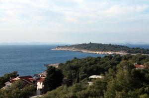 Galeriebild der Unterkunft Apartments by the sea Bilo, Primosten - 4806 in Podgreben