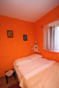 Posteľ alebo postele v izbe v ubytovaní Apartment Murter 5078b