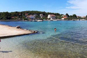 Fotografie z fotogalerie ubytování Apartments by the sea Zdrelac, Pasman - 8307 v destinaci Ždrelac