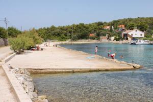 Fotografie z fotogalerie ubytování Apartments by the sea Zdrelac, Pasman - 8307 v destinaci Ždrelac