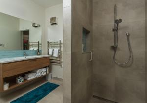 A bathroom at Harbour View - Two