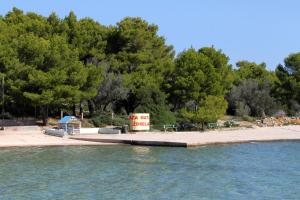 Fotografie z fotogalerie ubytování Apartments by the sea Banj, Pasman - 8242 v destinaci Ždrelac