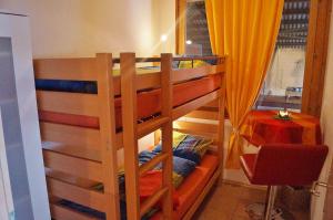 Palanda nebo palandy na pokoji v ubytování Bolderhof