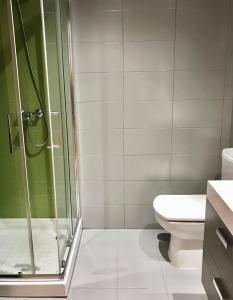 A bathroom at Apartamento La Buena Vida Még 26 kép