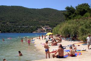 Zdjęcie z galerii obiektu Family friendly seaside apartments Grebastica, Sibenik - 15170 w mieście Grebaštica