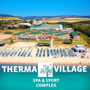 una imagen de un complejo con sillas y una playa en Villas for 4 or 6 Adults in Therma Village - Private Beach & Free Parking en Kranevo