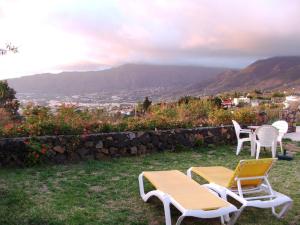 Una imagen general de la montaña o una montaña tomada desde la casa de vacaciones