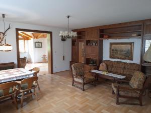 A seating area at Ferienhaus Reiter