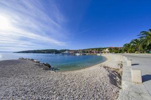 Fotografie z fotogalerie ubytování Apartments with a parking space Sumartin, Brac - 17267 v destinaci Sumartin