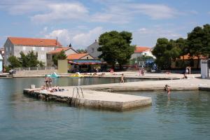 Galeriebild der Unterkunft Apartments by the sea Betina, Murter - 17460 in Betina