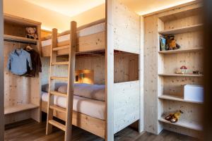 Postel nebo postele na pokoji v ubytování Hotel Paradies + 37 fotografií