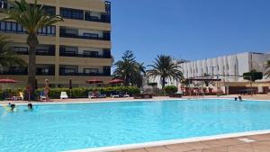 Bazén v ubytovaní Excelsior I Sea View Apartment alebo v jeho blízkosti