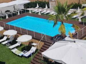 Bazén v ubytování Ranch Palace Hotel nebo v jeho okolí