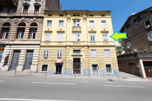 Budova, v ktorej sa apartmán nachádza