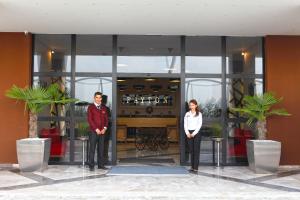 Επισκέπτες που μένουν στο Fayton Hotel