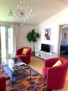 Gallery image of Superbe appartement de caractère au calme in Aigues-Mortes