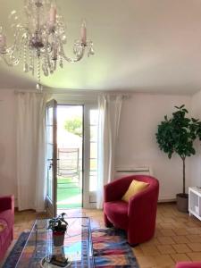 Gallery image of Superbe appartement de caractère au calme in Aigues-Mortes