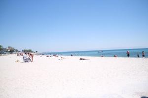A beach at or near a panziókat