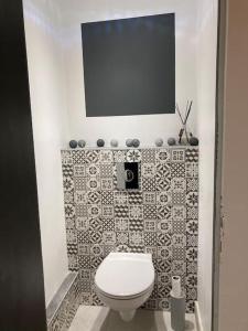 Łazienka w obiekcie La p’tite maison de locqui