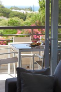 Balkon lub taras w obiekcie Bright & Modern 2 Bedroom Apartment 300m to the Beach - Marbella