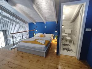 Postel nebo postele na pokoji v ubytování THE LOFT PROJECT Center City F