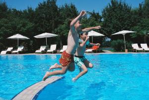 Piscina di Lopota Lake Resort & Spa o nelle vicinanze