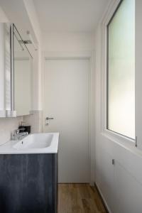 A bathroom at Bologna Suite Centre City